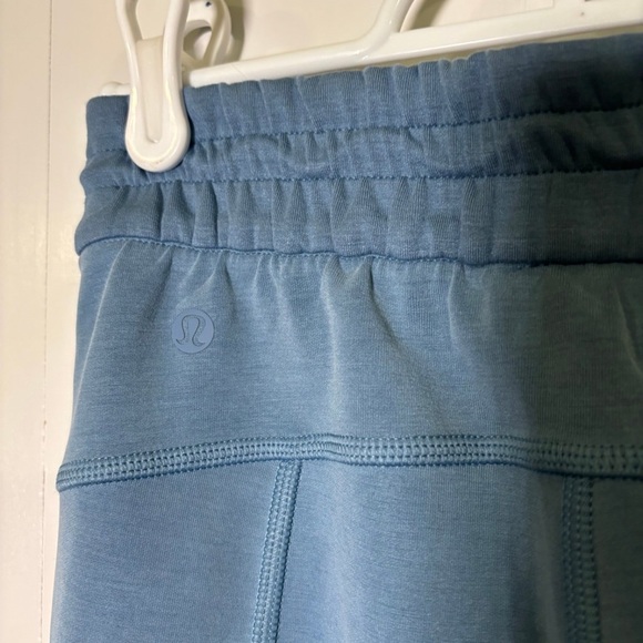 Lululemon Size 2 Utility Blue Softstreme High Rise Pant - Picture 9 of 9